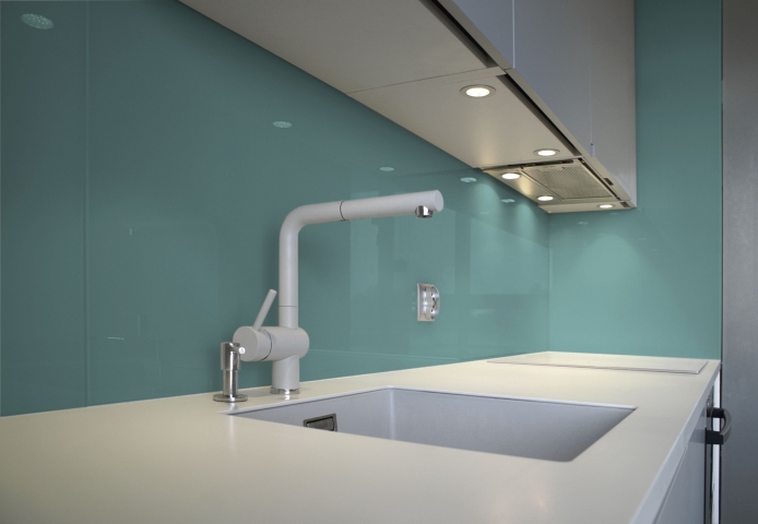 glazen-keuken-achterwand-glaskoning-blauw
